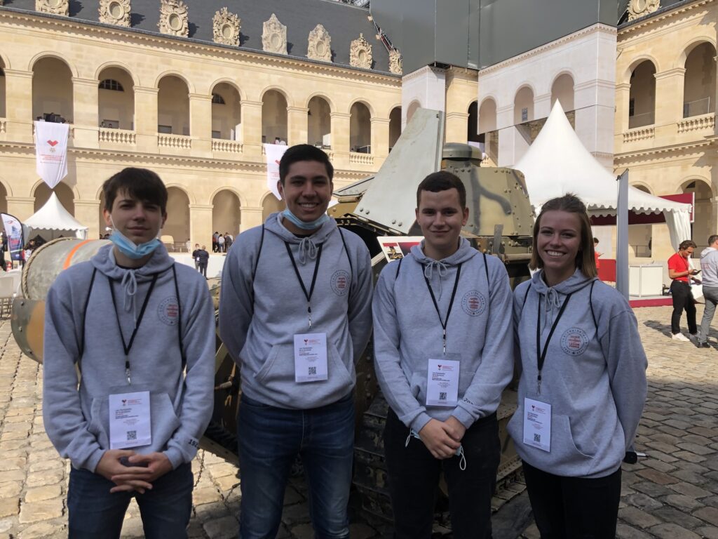 nos-4-etudiants-de-bts-anabiotec-aux-olympiades-de-la-jeunesse-a-paris