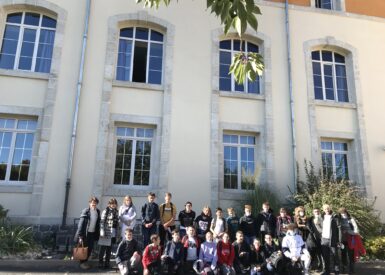 les-eleves-du-college-du-chambon-sur-lignon-en-visite-a-lisvt