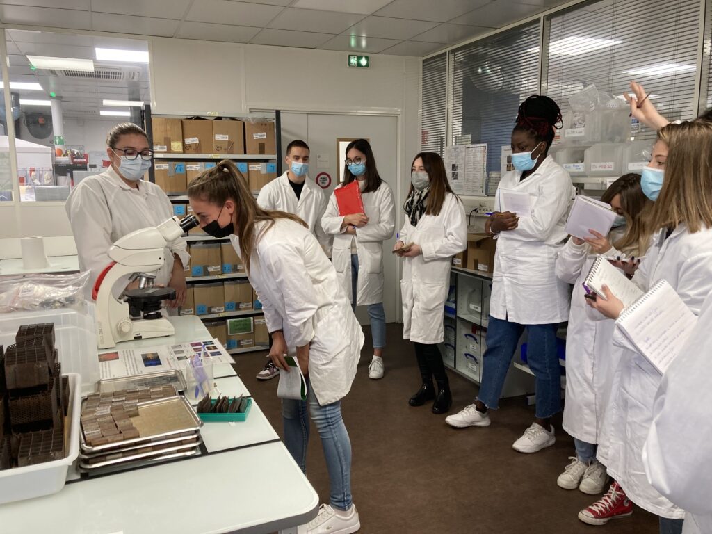 visites-de-laboratoires-en-auvergne-rhone-alpes