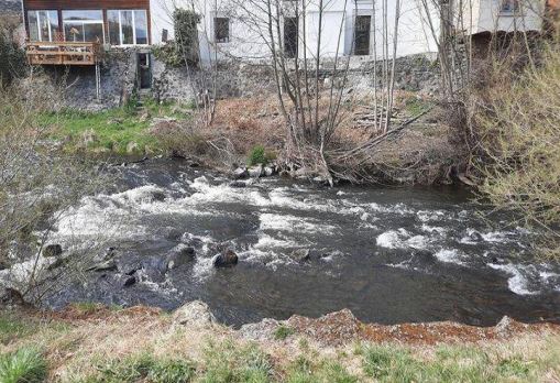 les-stav-decouvrent-la-gestion-et-lentretien-de-la-borne-cours-deau-proche-du-puy