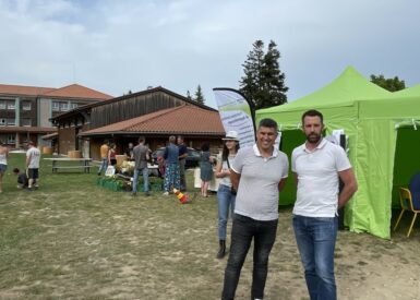 mr-petavy-present-au-marche-des-producteurs-organise-par-le-lycee-agricole-dyssingeaux