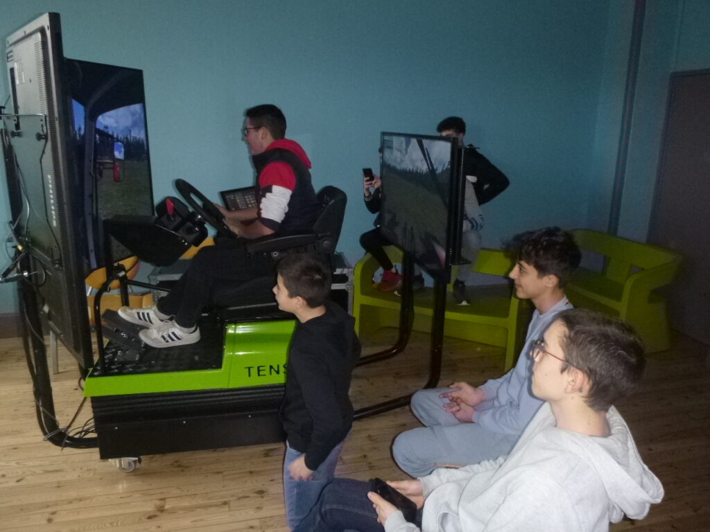 initiation-au-simulateur-de-conduite-au-club-la-recree